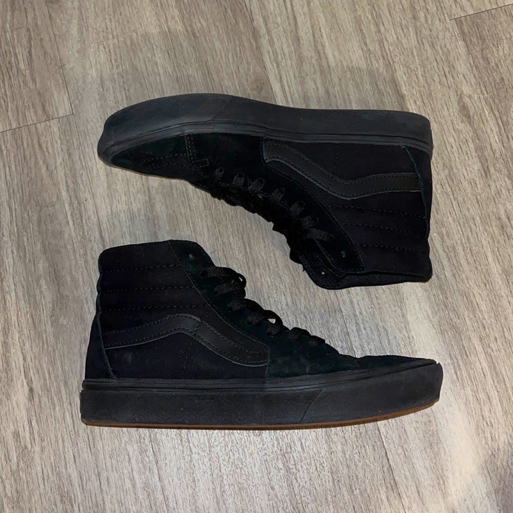 Unisex Black Vans Off The Wall ✨ worn once